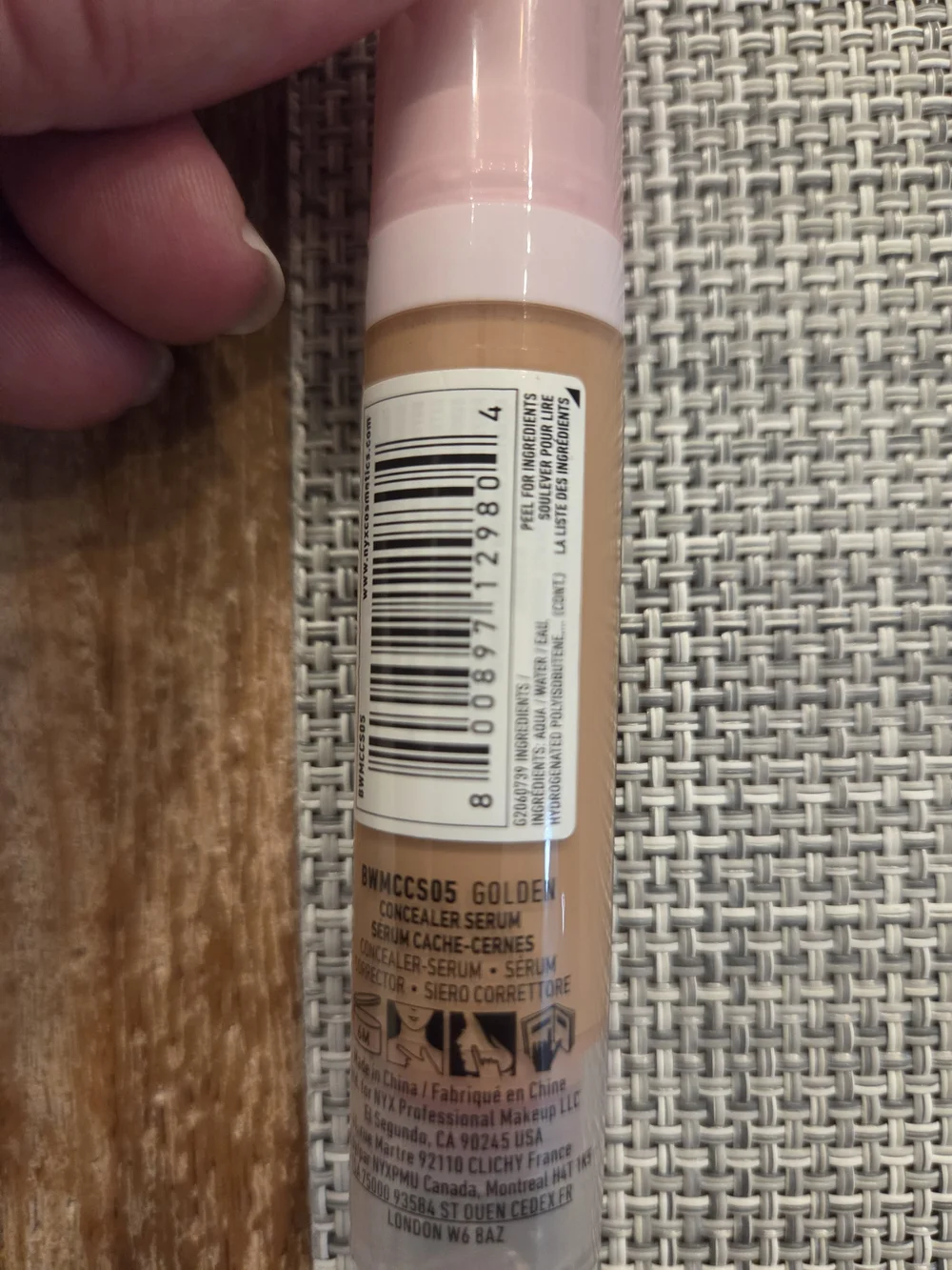 NYX Bare With Me Concealer Serum - Light Beige with Pink Cap